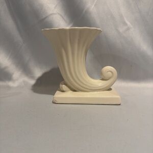 Vintage Ivory Ceramic Cornucopia Planter Vase Made in USA